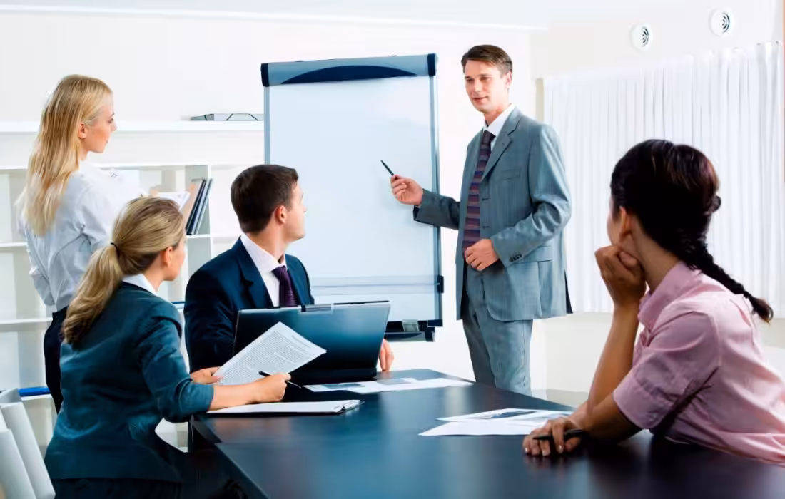 10 Business Strategists to Follow in 2024